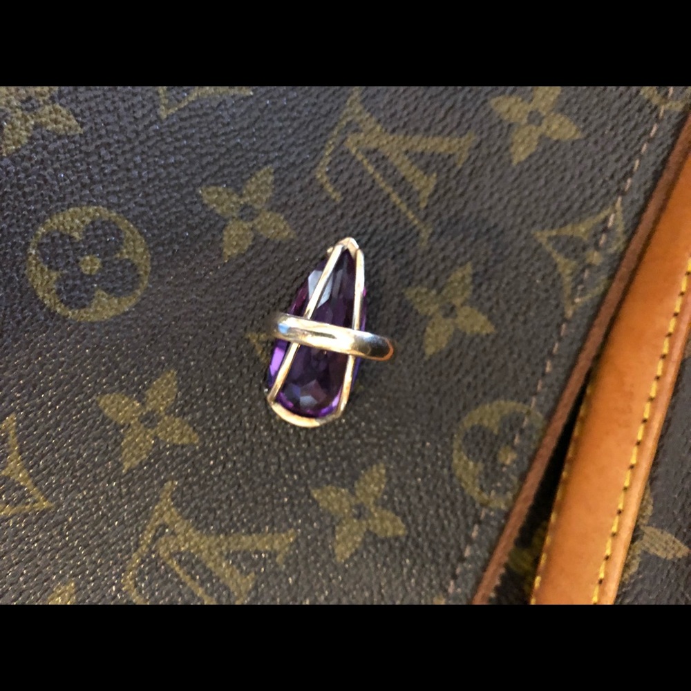 Amethyst 14k gold ring - Picture 6 of 8